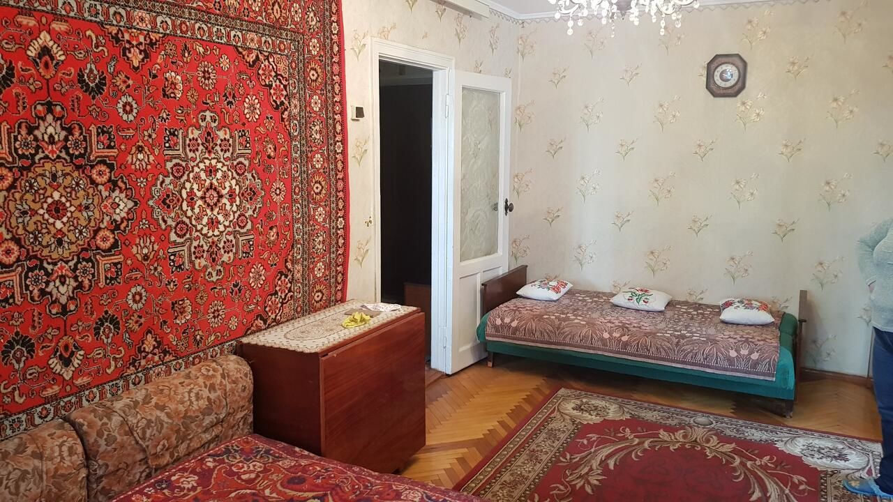 Апартаменты 2-х кімнатна квартира Центр Бердянск-8
